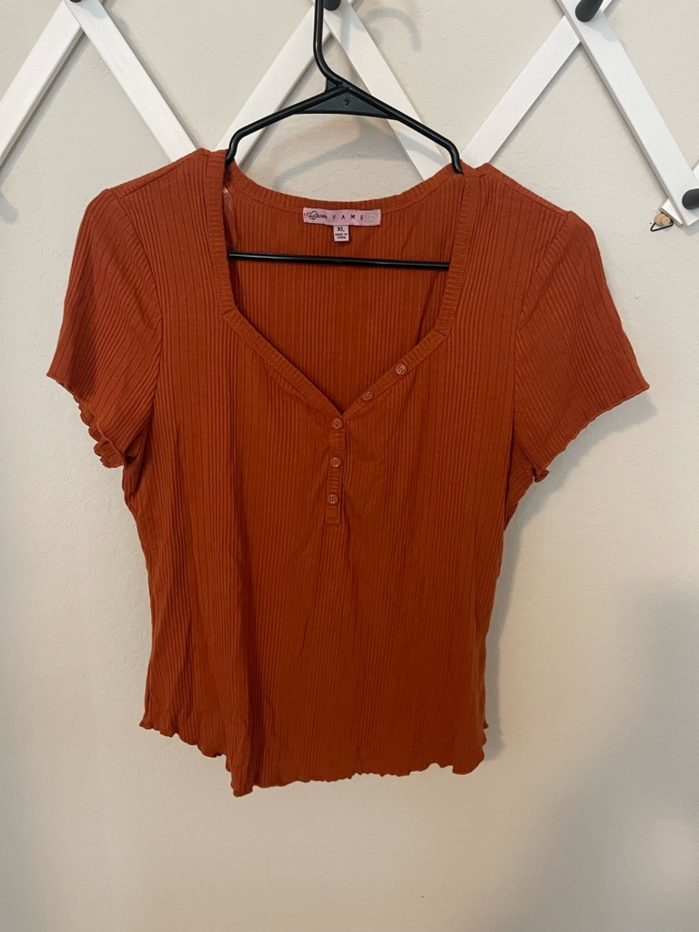 Crave Fame Ribbed Henley Top - burnt orange